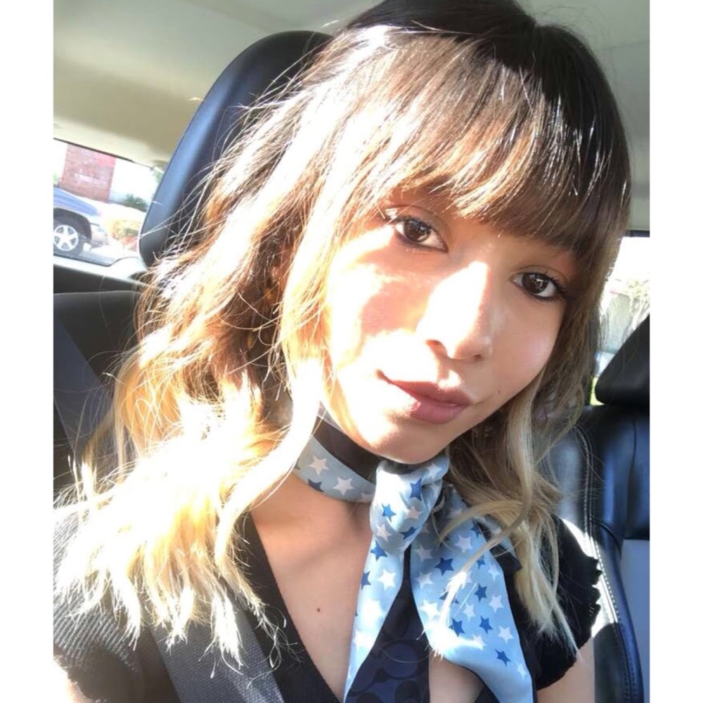 Meet your Posher, Adrianna